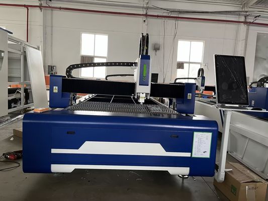GX-3015E Máquina de corte a laser CNC de metal 20 mm Espessura de corte 120m/min Refrigeração por água