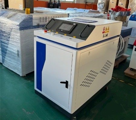 Casa Máquina de limpeza a laser de fibra de pulso de 2000w a 3000w para limpeza de superfície de ferrugem em superfícies metálicas pelo sistema de controle Au3tech
