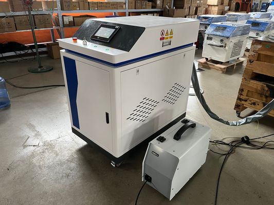 Lojas de reparação de máquinas 1kw 1.5kw 2kw Soldadura de moldes de letras metálicas Máquina portátil de soldadura a laser de fibra óptica com comprimento de onda de 1064nm