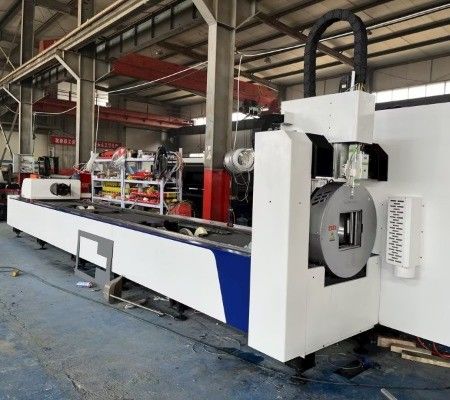 Laser Source Repositioning Precision 0.03mm Auto Feeder CNC Laser Tube Cutting Machine para Tubos Pequenos